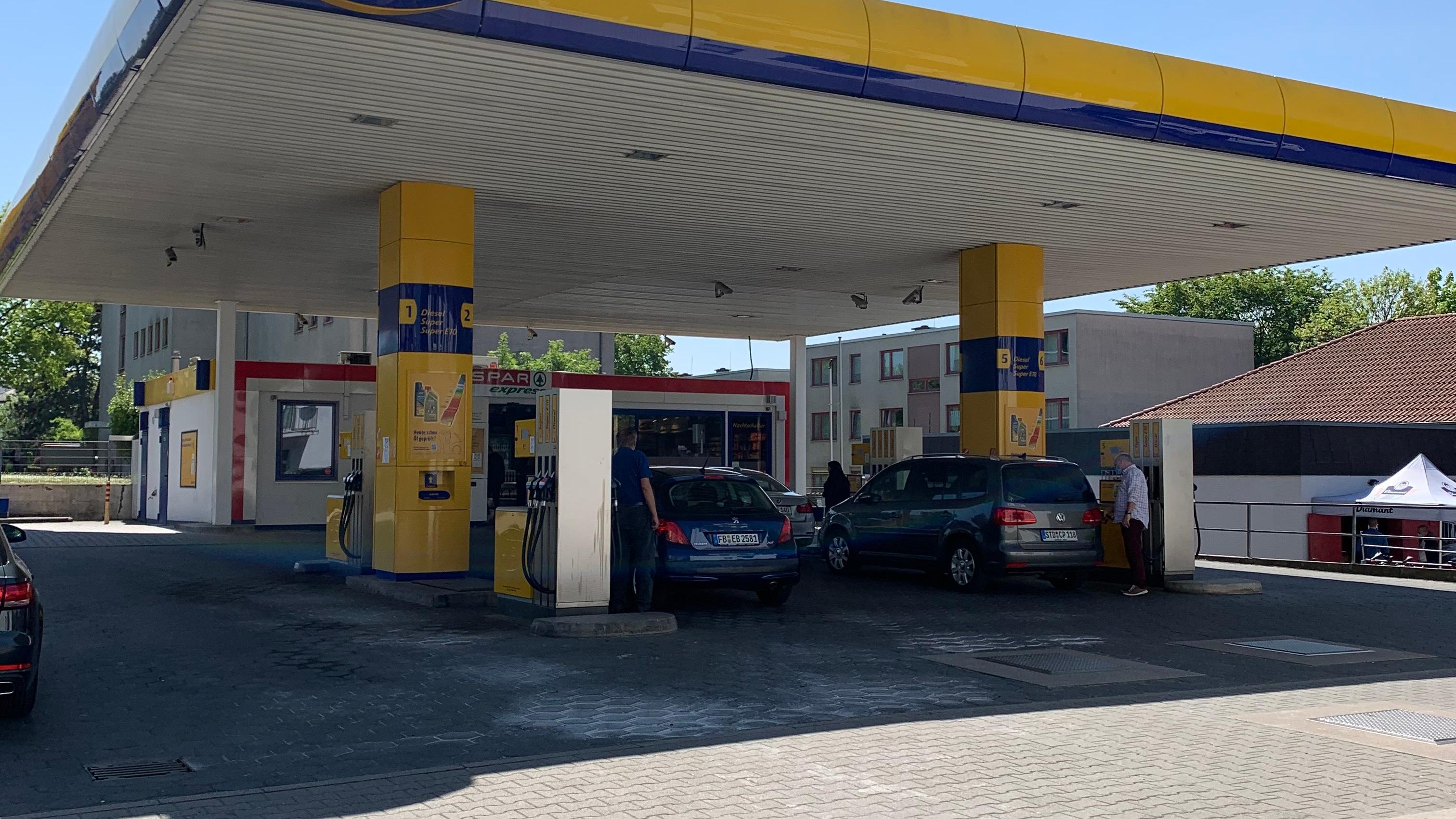 JET Tankstelle, Eleonorenring in Bad Nauheim