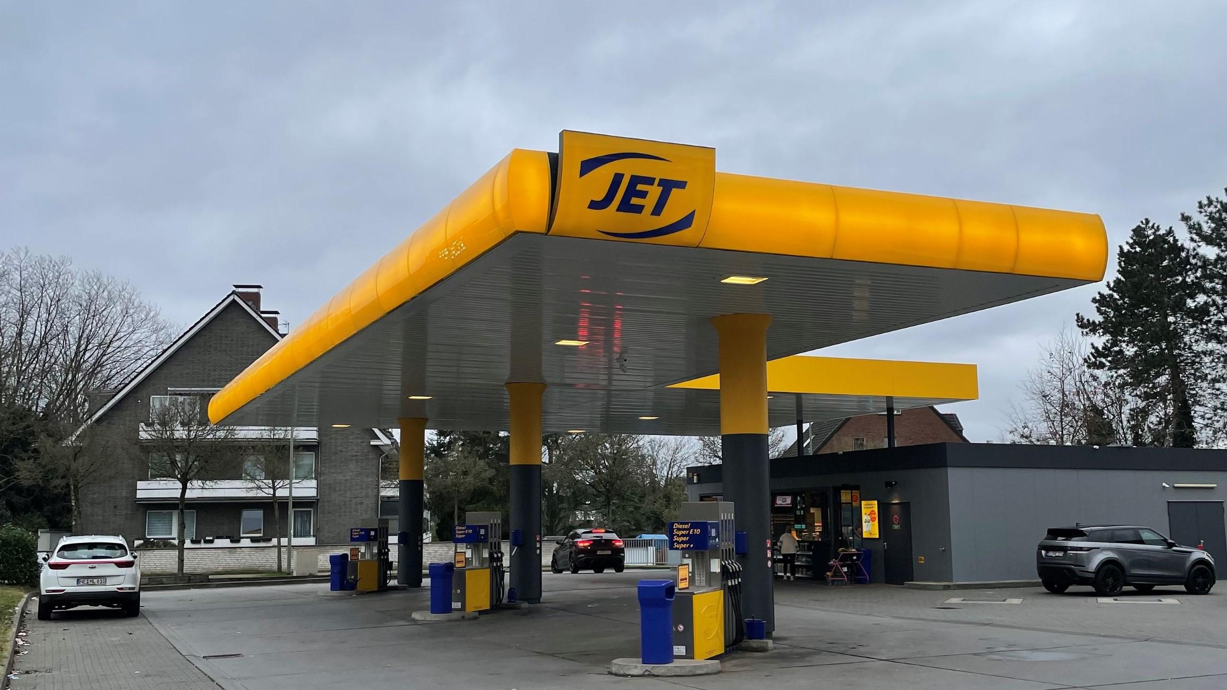 JET Tankstelle, Moerser Straße in Meerbusch