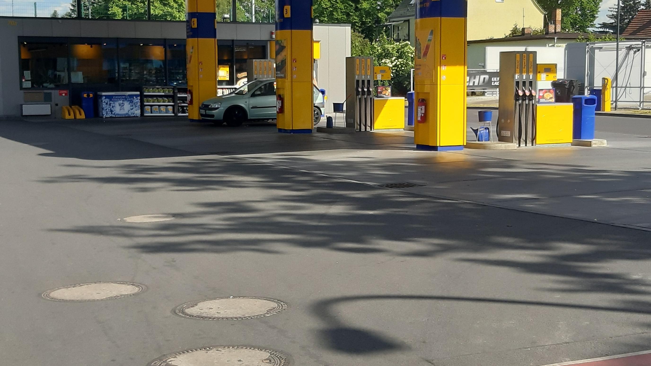 JET Tankstelle, Hauptstraße in Berlin
