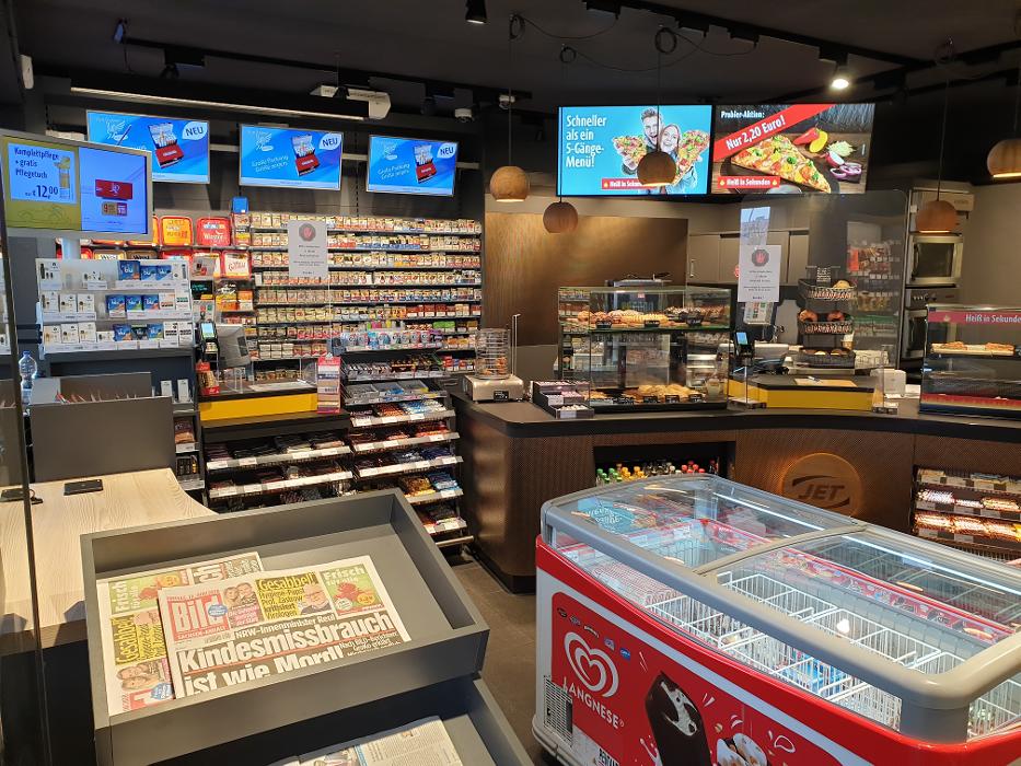 JET Tankstelle, Guestener Straße in Aschersleben