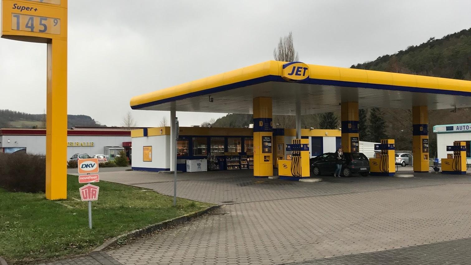 JET Tankstelle, Lütmarser Straße in Höxter