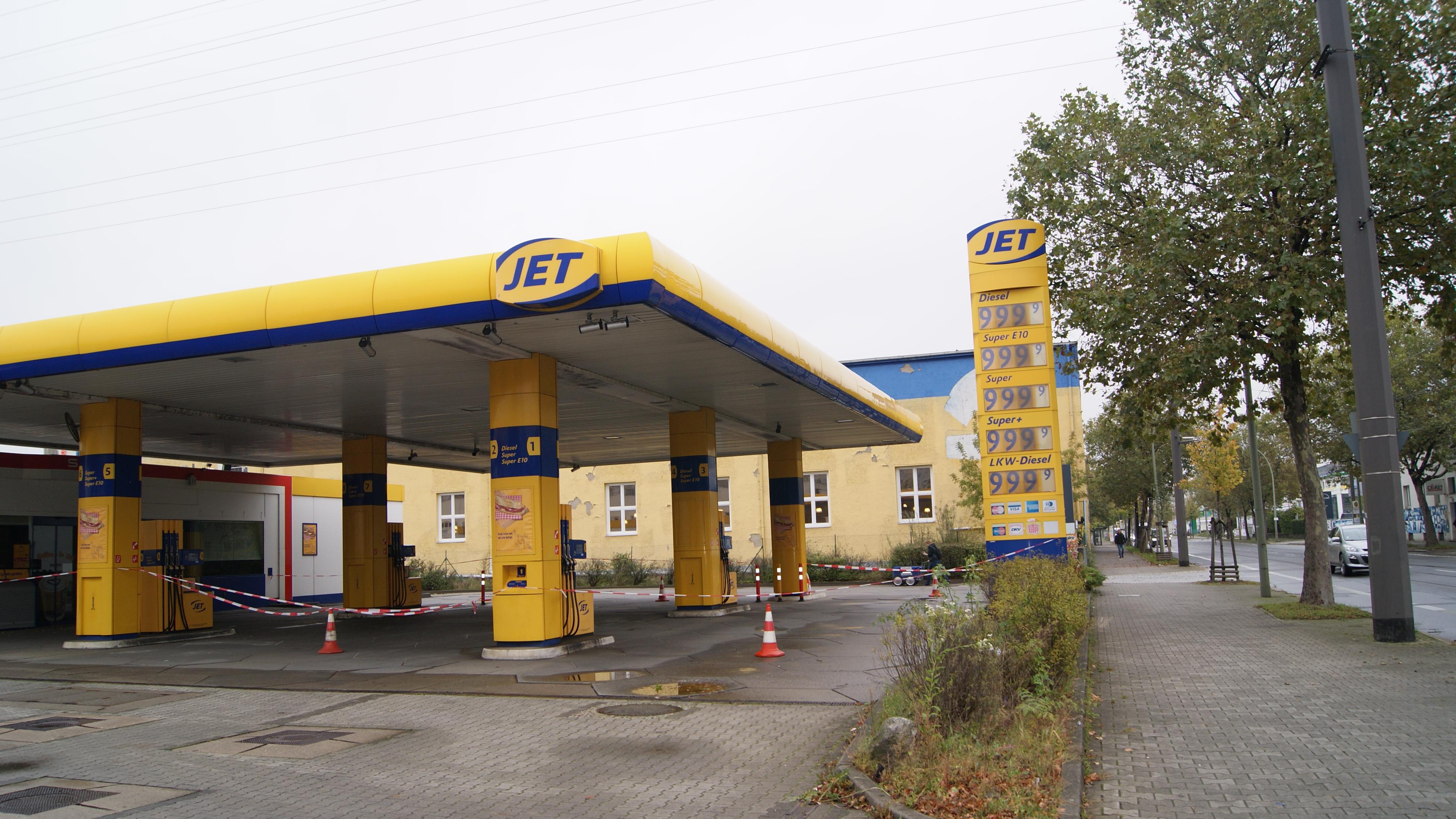 JET Tankstelle, Siegfriedstraße in Berlin