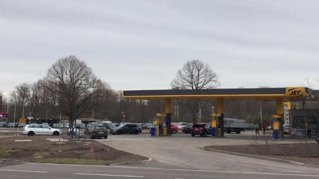 JET Tankstelle, Ernst-Thälmann-Straße in Teutschenthal