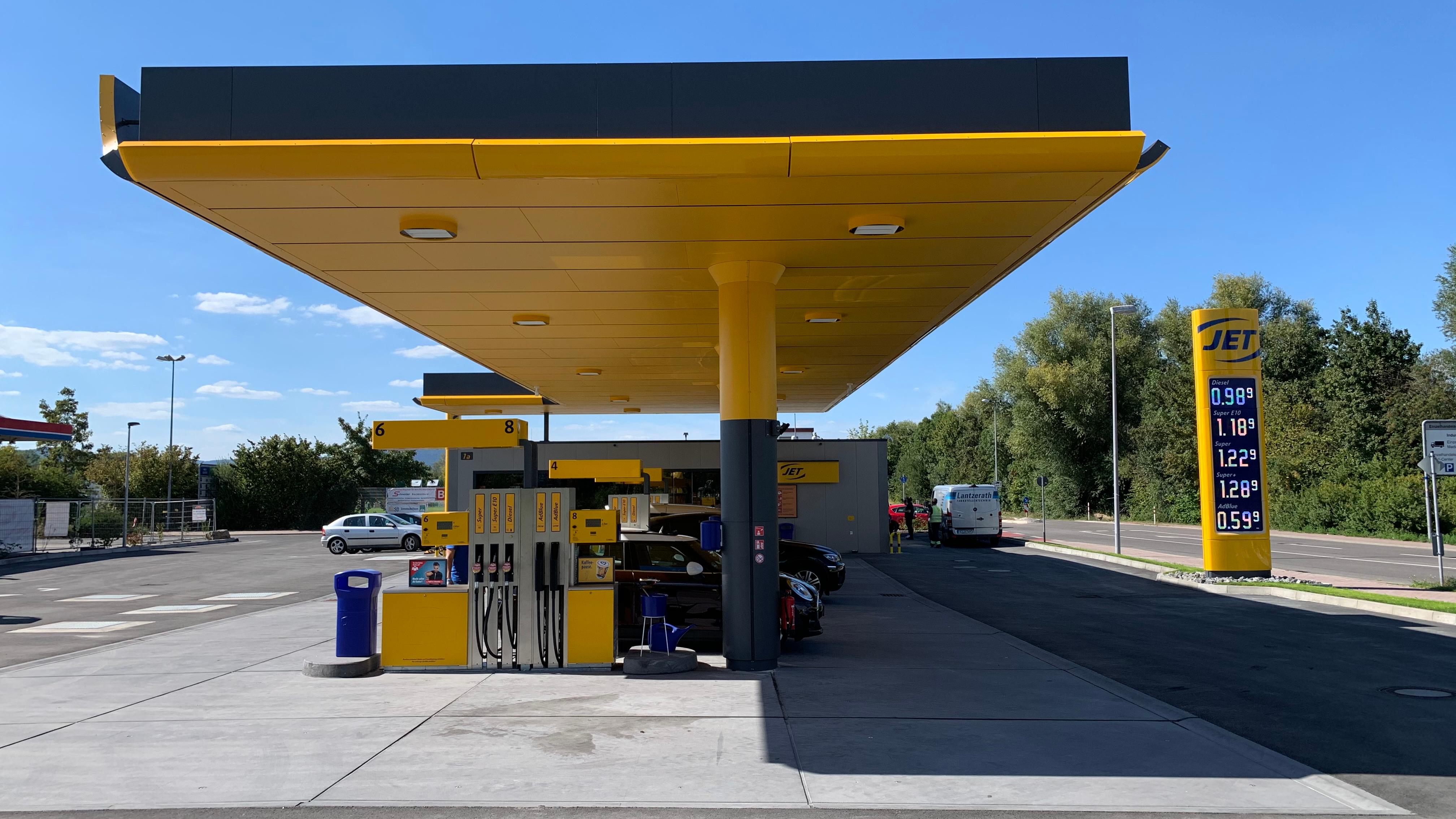 JET Tankstelle, Adam-Stegerwald-Straße in Haßloch