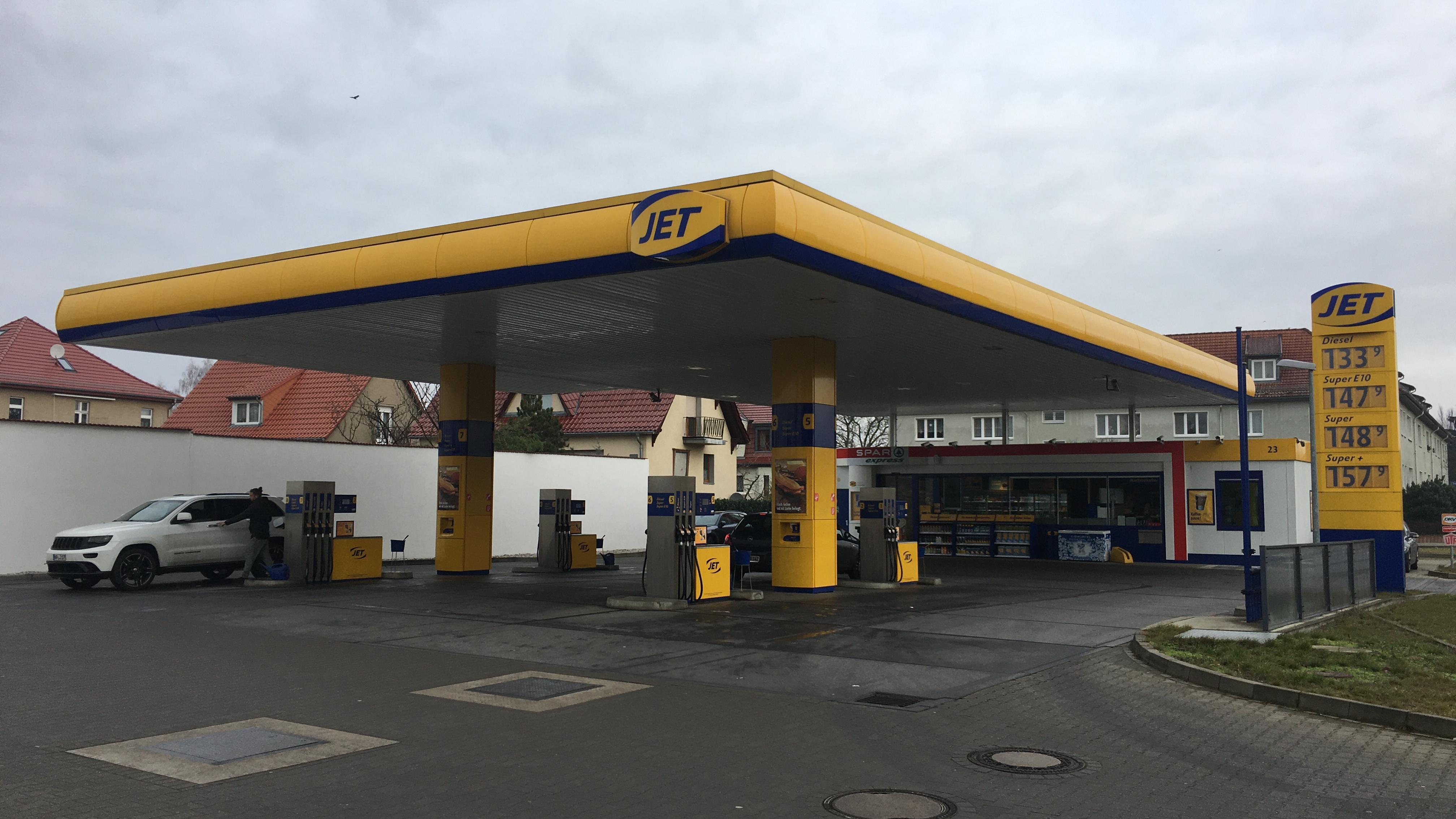 JET Tankstelle, Gerhart-Hauptmann-Straße in Neuruppin