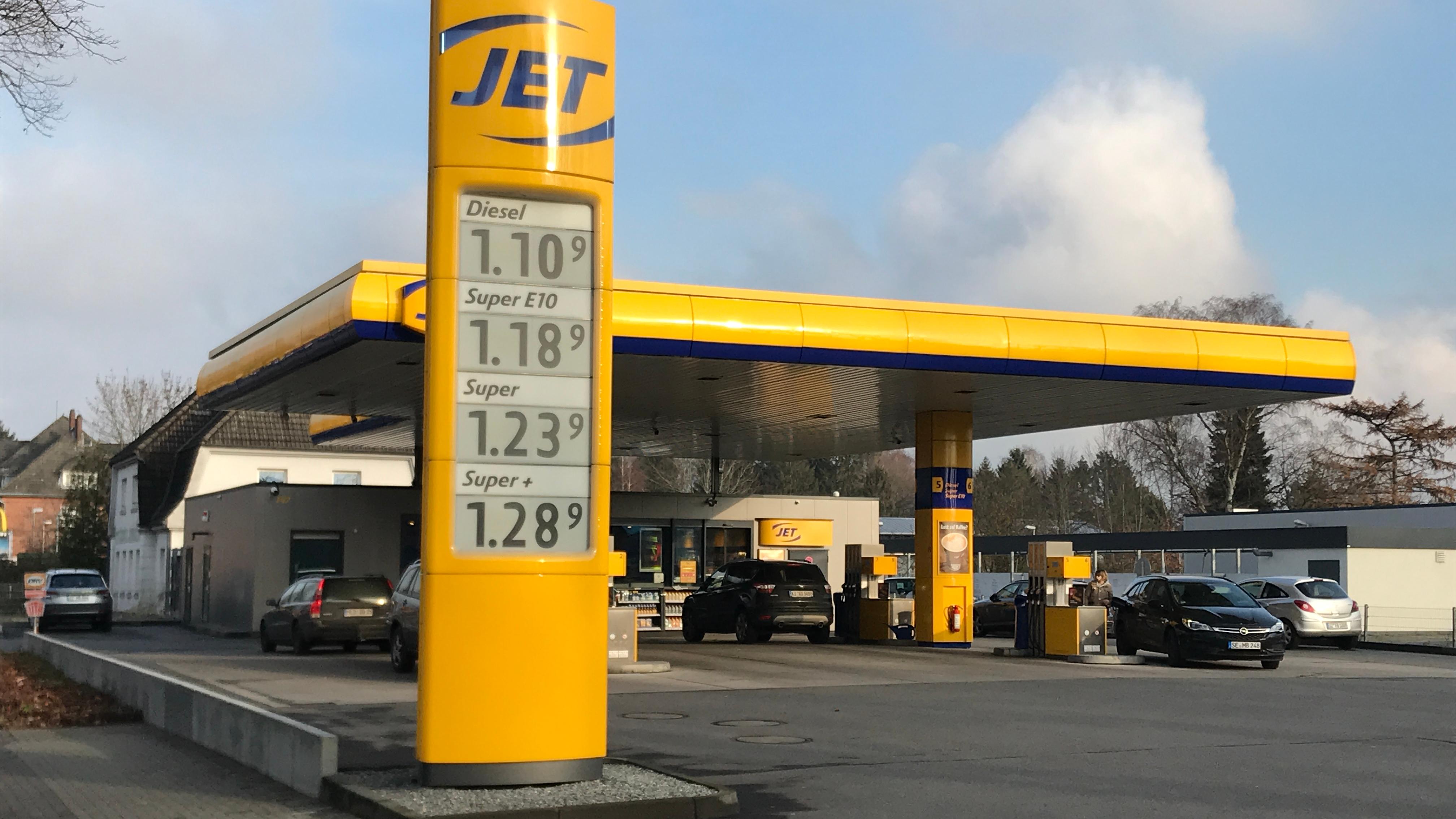 JET Tankstelle, Altonaer Straße in Neumünster