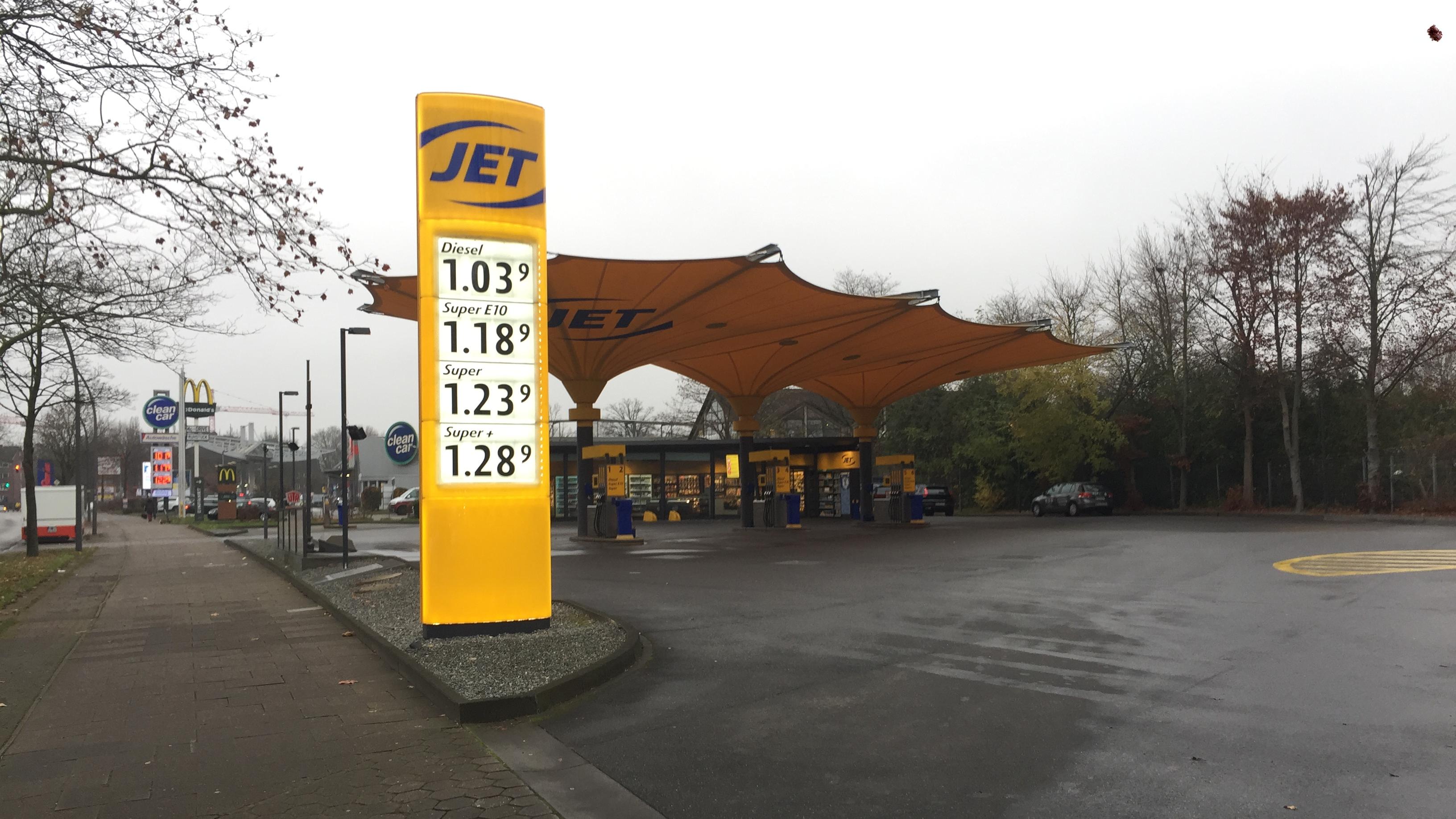 JET Tankstelle, Steilshooper Allee in Hamburg