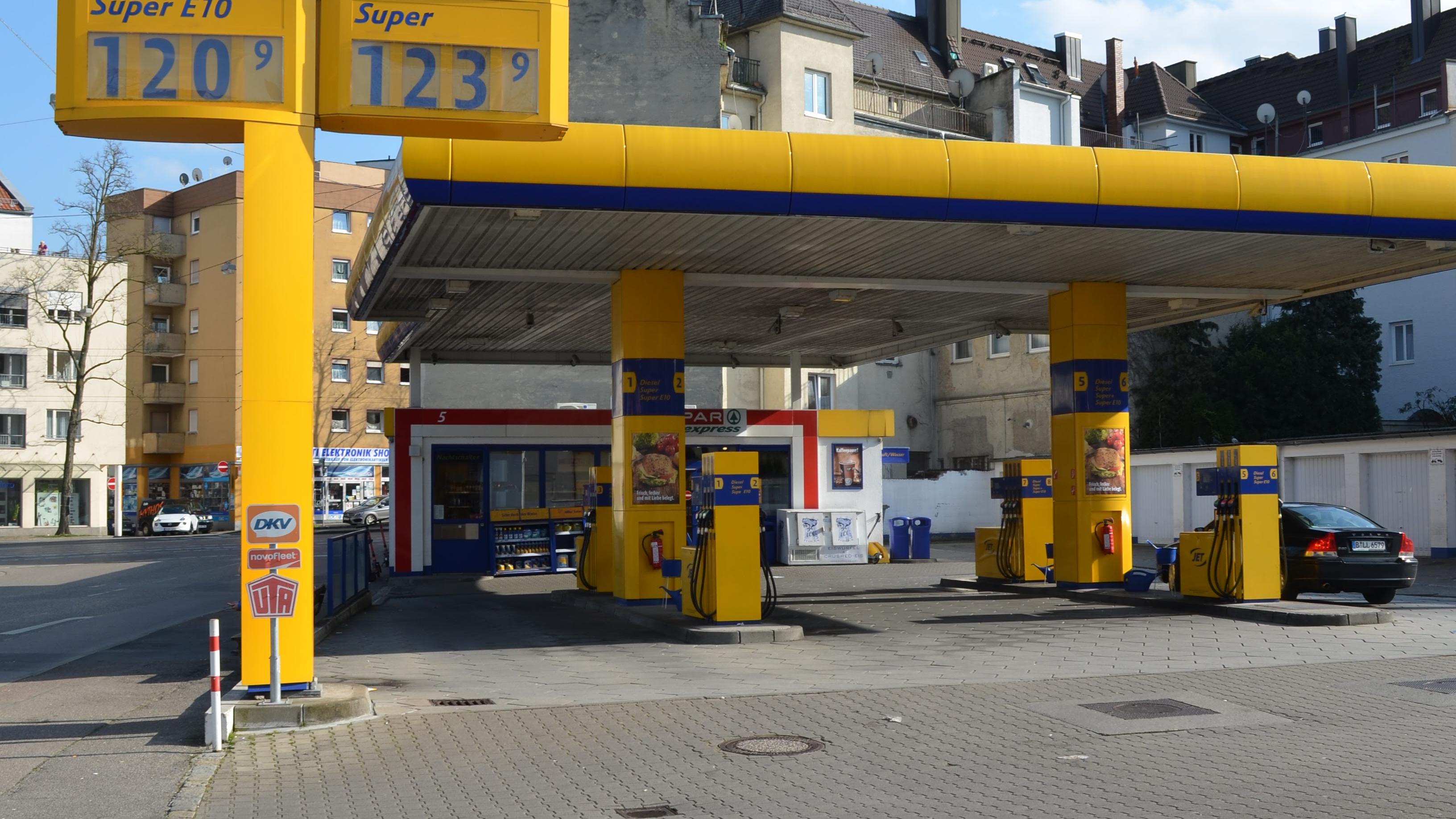 JET Tankstelle, Schillstraße in Augsburg