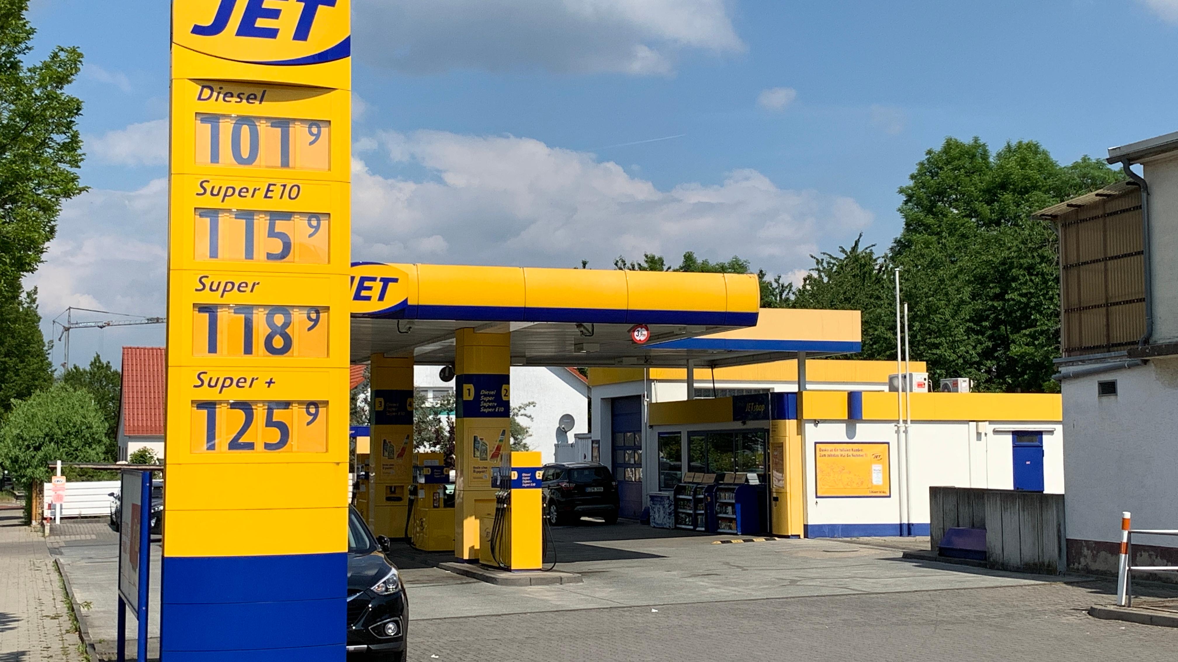 JET Tankstelle, Groß-Umstädter Straße in Dieburg