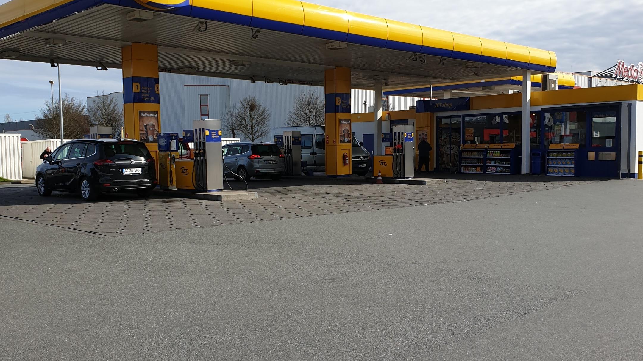 JET Tankstelle, Am Schindberg in Bischofsheim