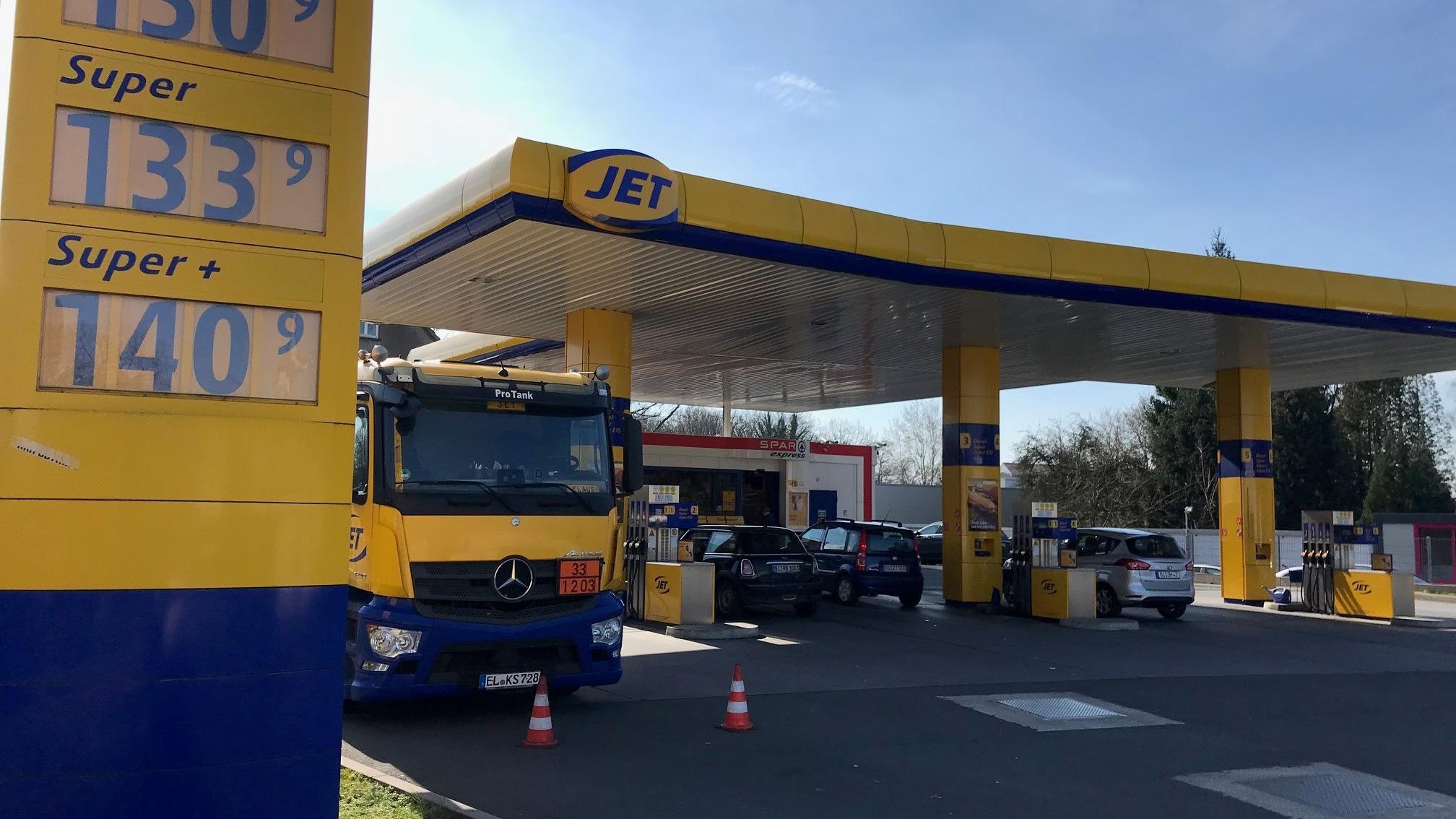 JET Tankstelle, Südring in Bielefeld