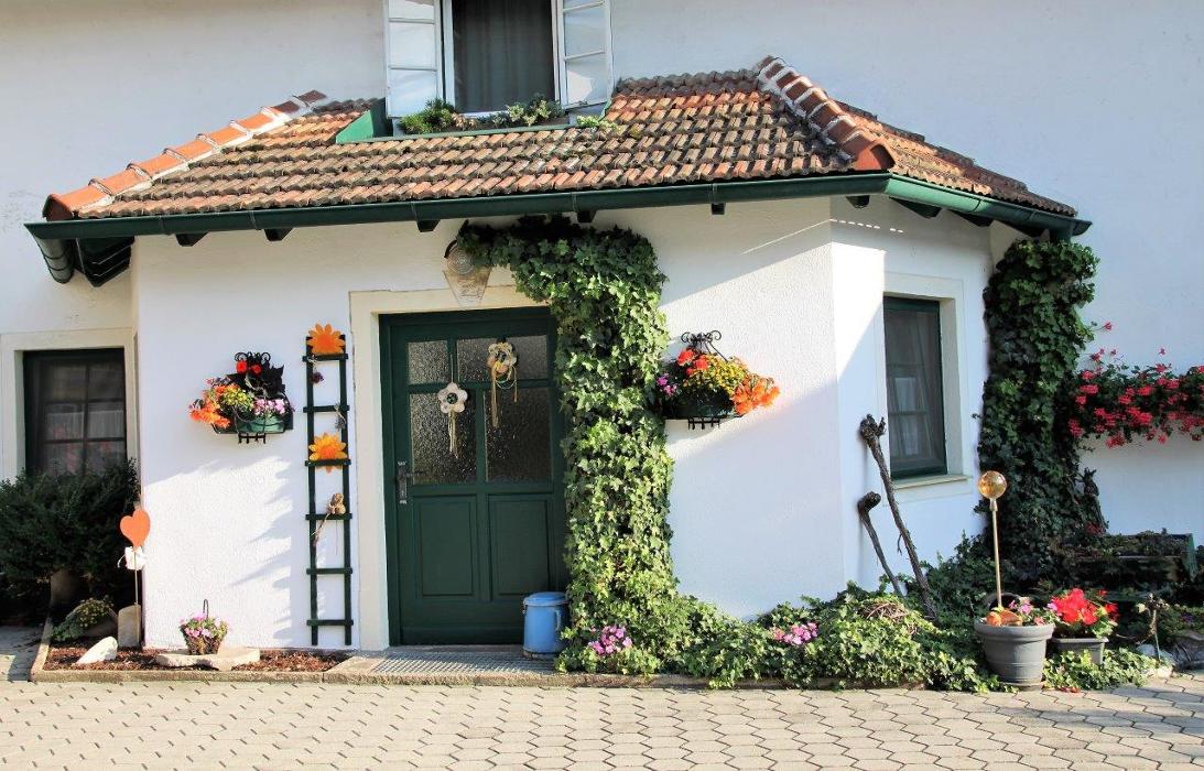 Bauernhof Familie Zöchmeister, Velmerstraße in Velm