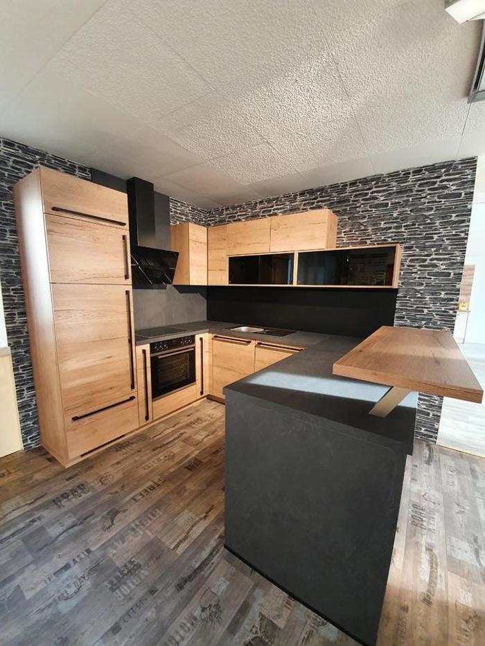 Limbacher Möbelhaus GmbH, Wolkenburger Straße in Limbach-Oberfrohna