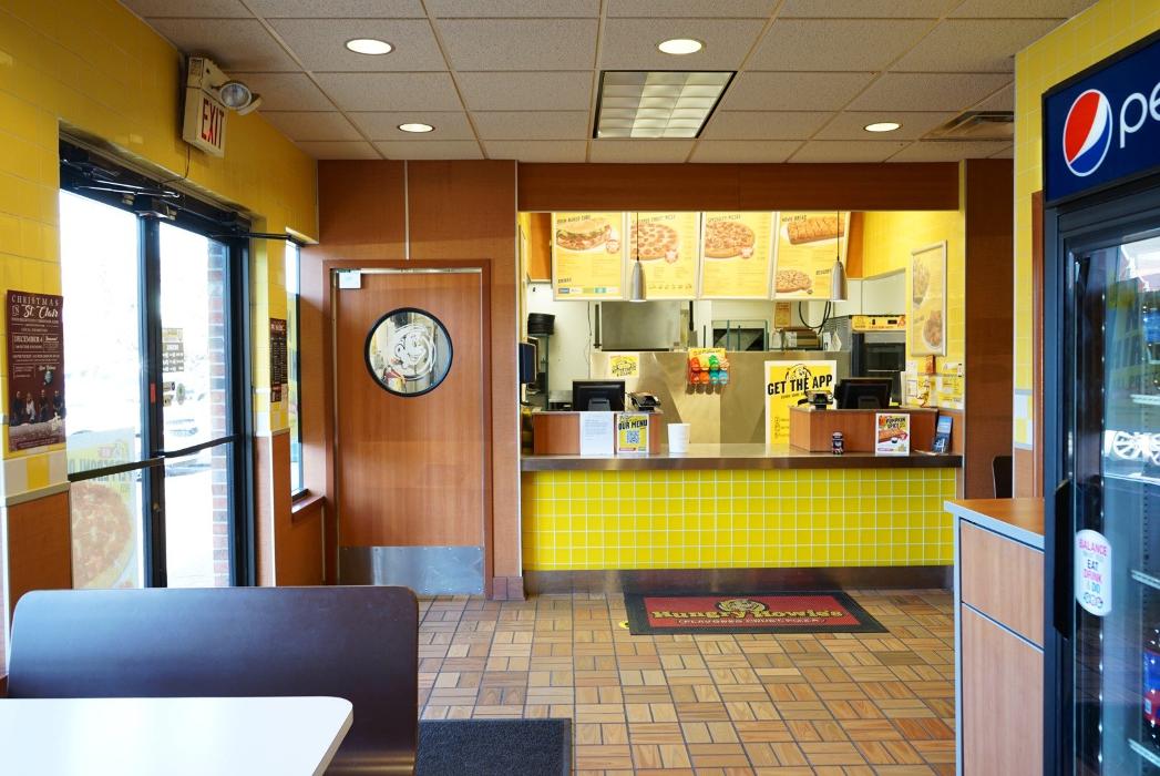 Hungry Howie's Pizza - Saint Clair, MI