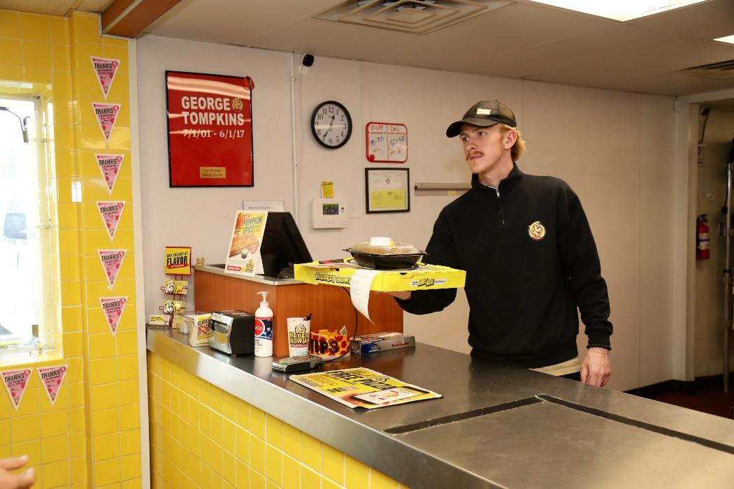 Hungry Howie's Pizza - Lakeland, MI