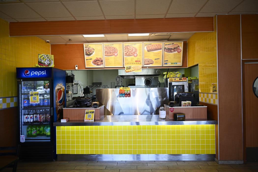 Hungry Howie's Pizza - Gilbert, AZ