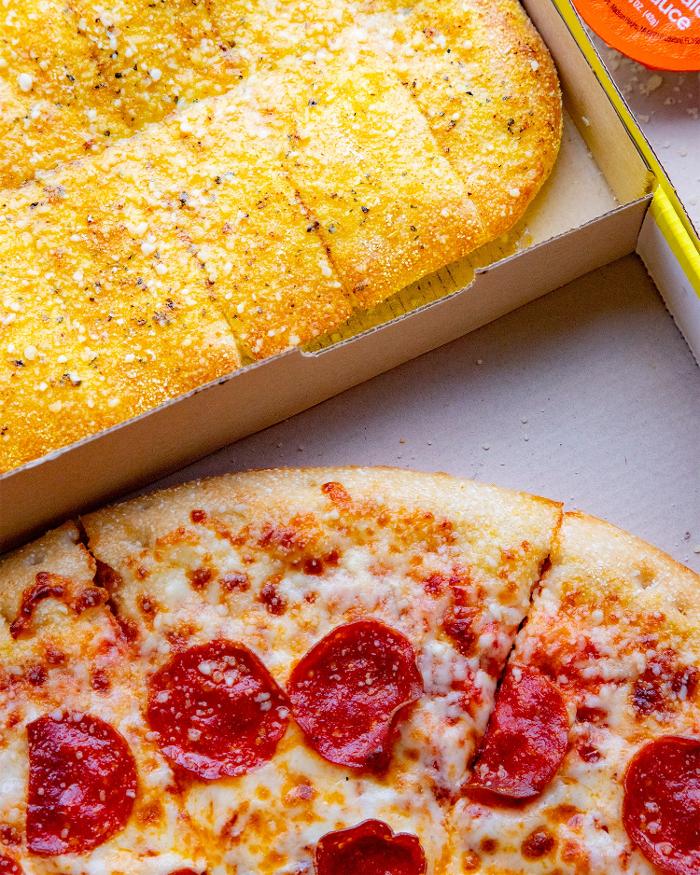 Hungry Howie's Pizza - Saginaw, MI