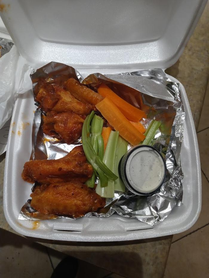 Howler's Restaurant & Sports Bar - Gilbert, AZ