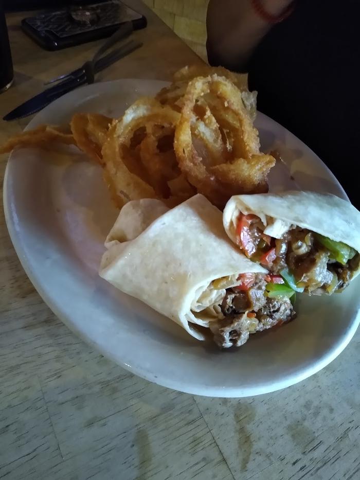 Howler's Restaurant & Sports Bar - Gilbert, AZ