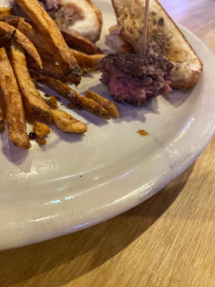 Howler's Restaurant & Sports Bar - Gilbert, AZ