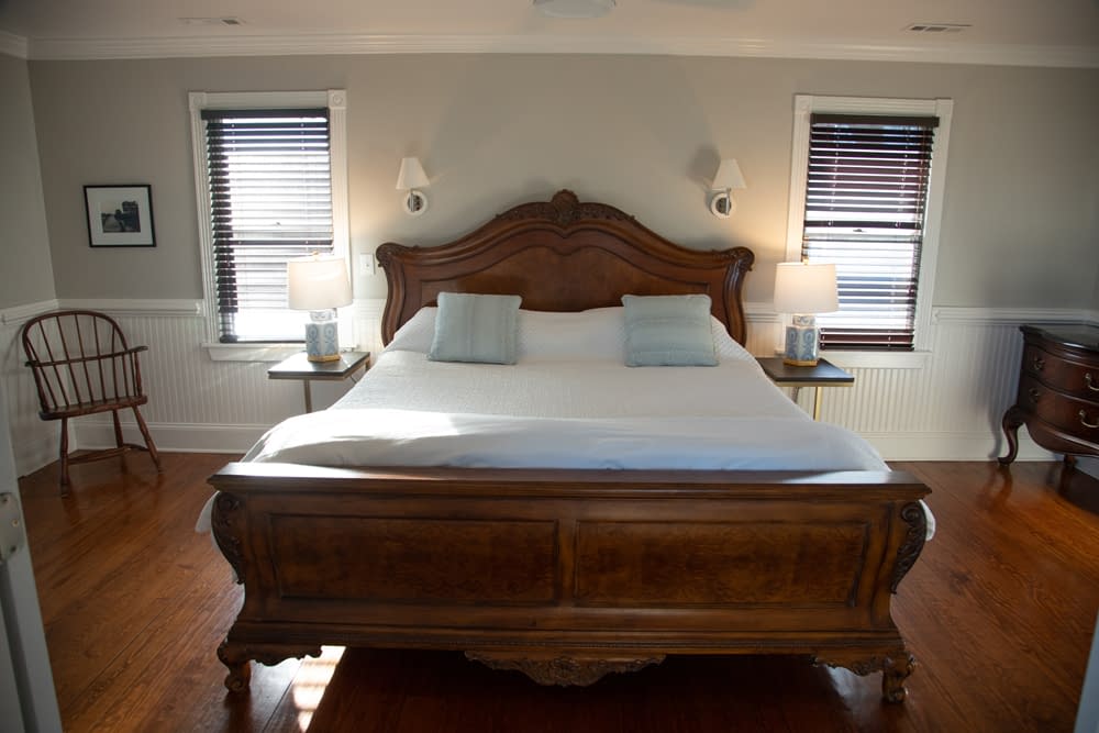 Burrus House Inn Image