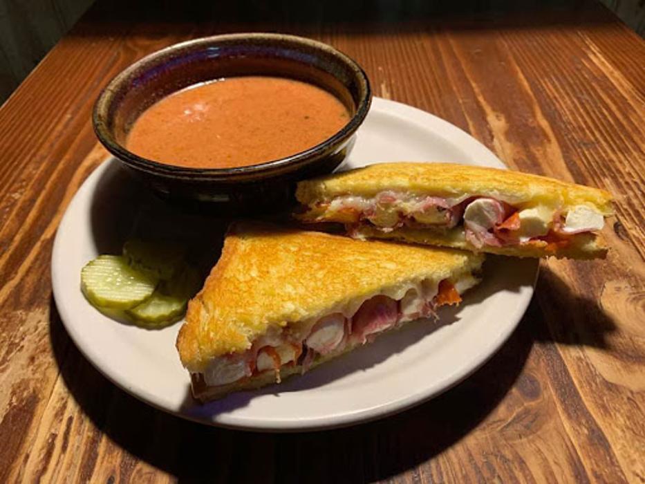 The Keg Lounge - Manitou Springs, CO