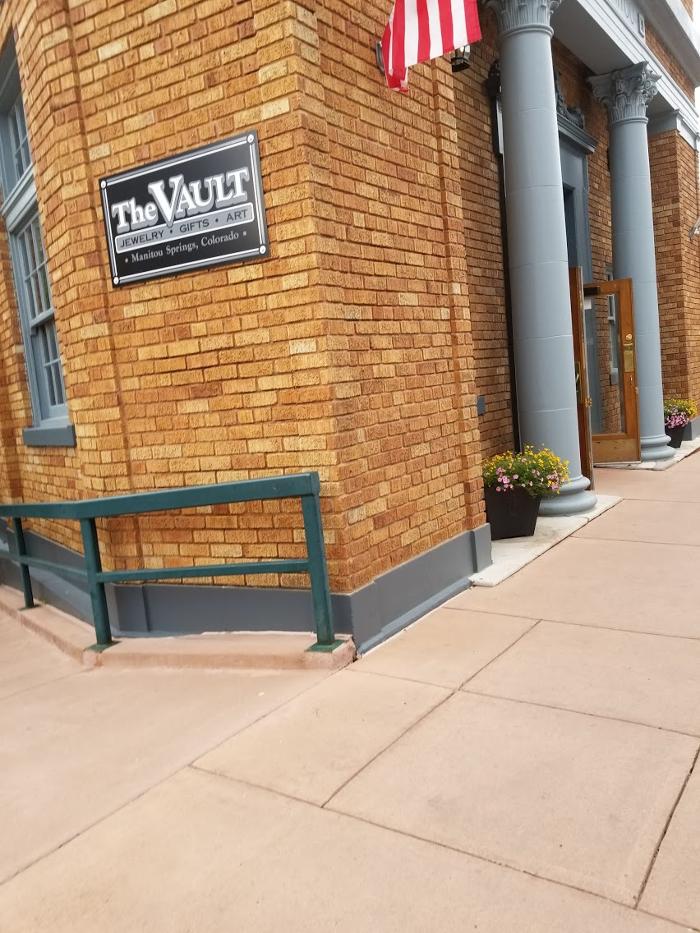 The Keg Lounge - Manitou Springs, CO