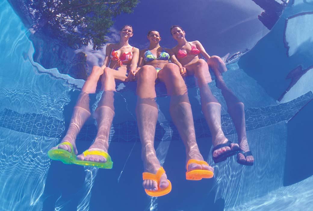 Desjoyaux Pools Regensburg, Deuerlinger Straße in Nittendorf