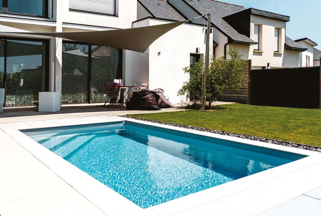 Desjoyaux Pools Regensburg, Deuerlinger Straße in Nittendorf