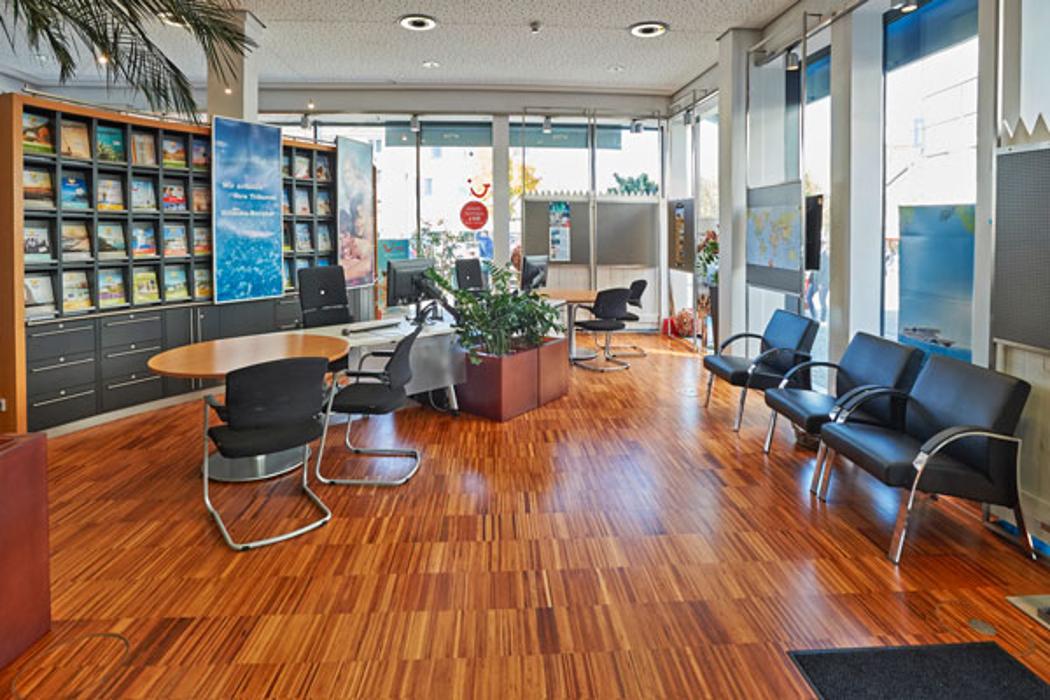 Volksbank Reisebüro, Hauptstraße in Achern