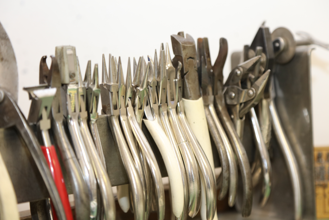 Thomann Goldschmied GmbH, Tramstrasse in Suhr