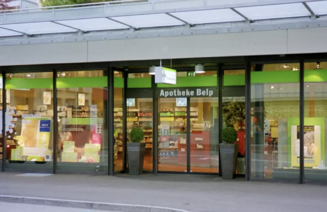 Apotheke Belp AG, Dorfstrasse in Belp