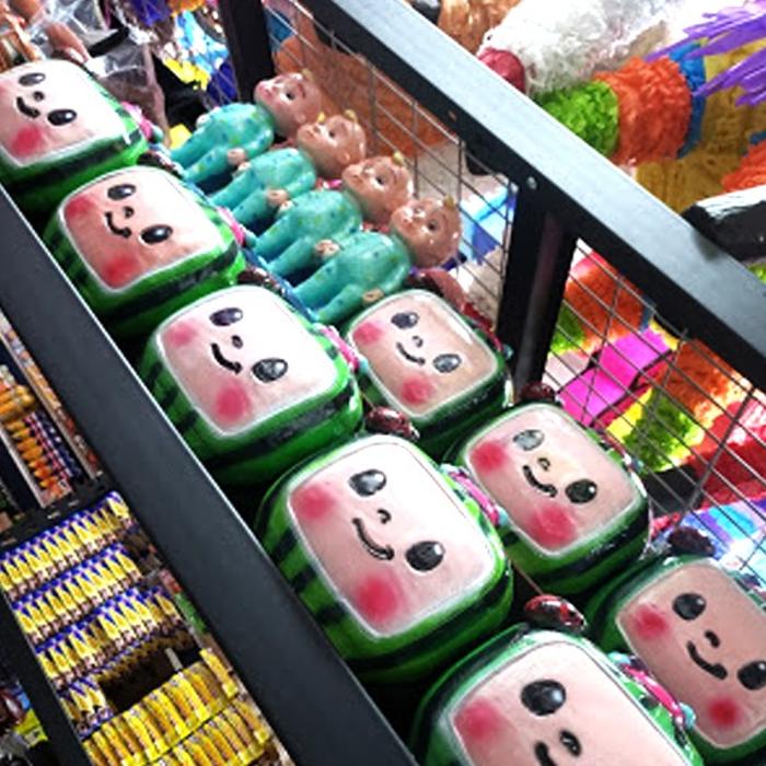 F&L Piñatas y más - Bloomington, CA