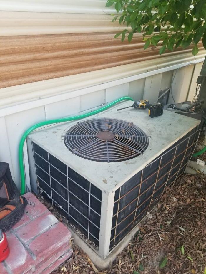 Cesar's Heating& Air - Bloomington, CA