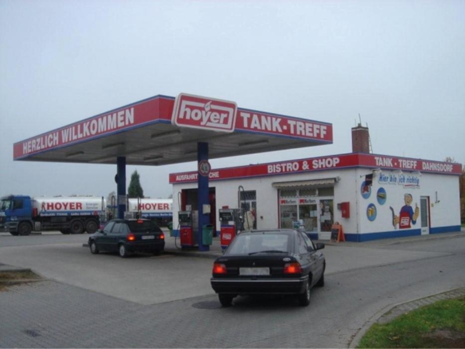 Hoyer Automatenstation, Belziger Straße in Planetal