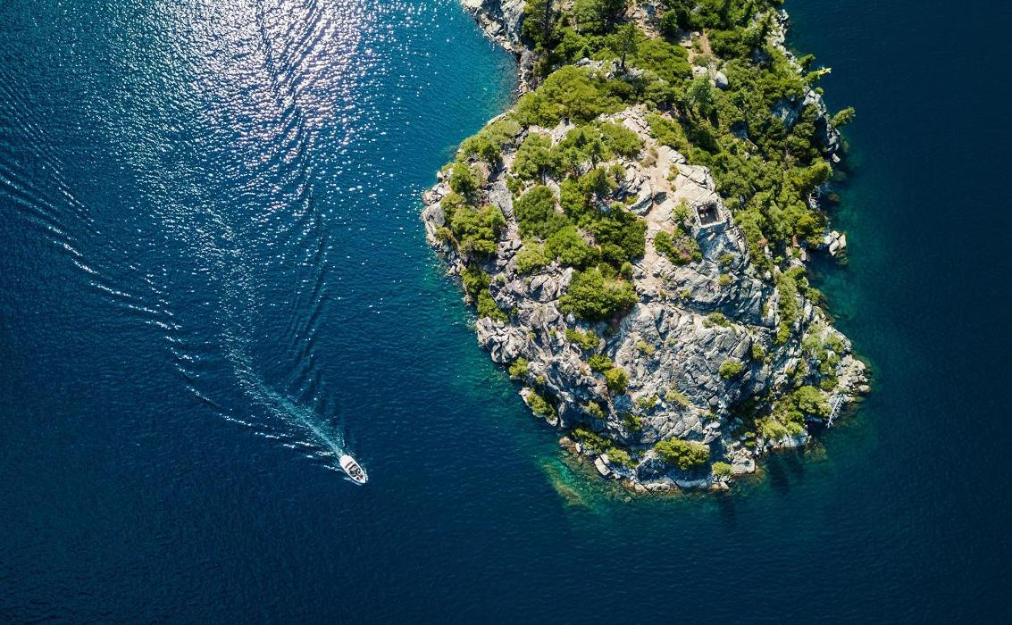 Tahoe Bliss Boat Charters - Tahoe City, CA