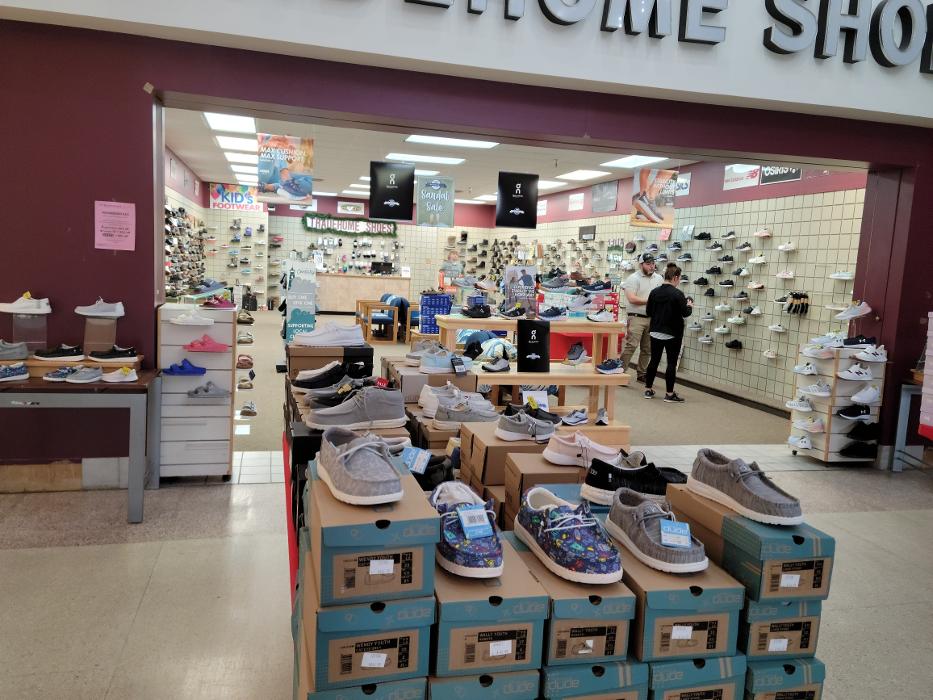 Tradehome Shoes - Willmar, MN
