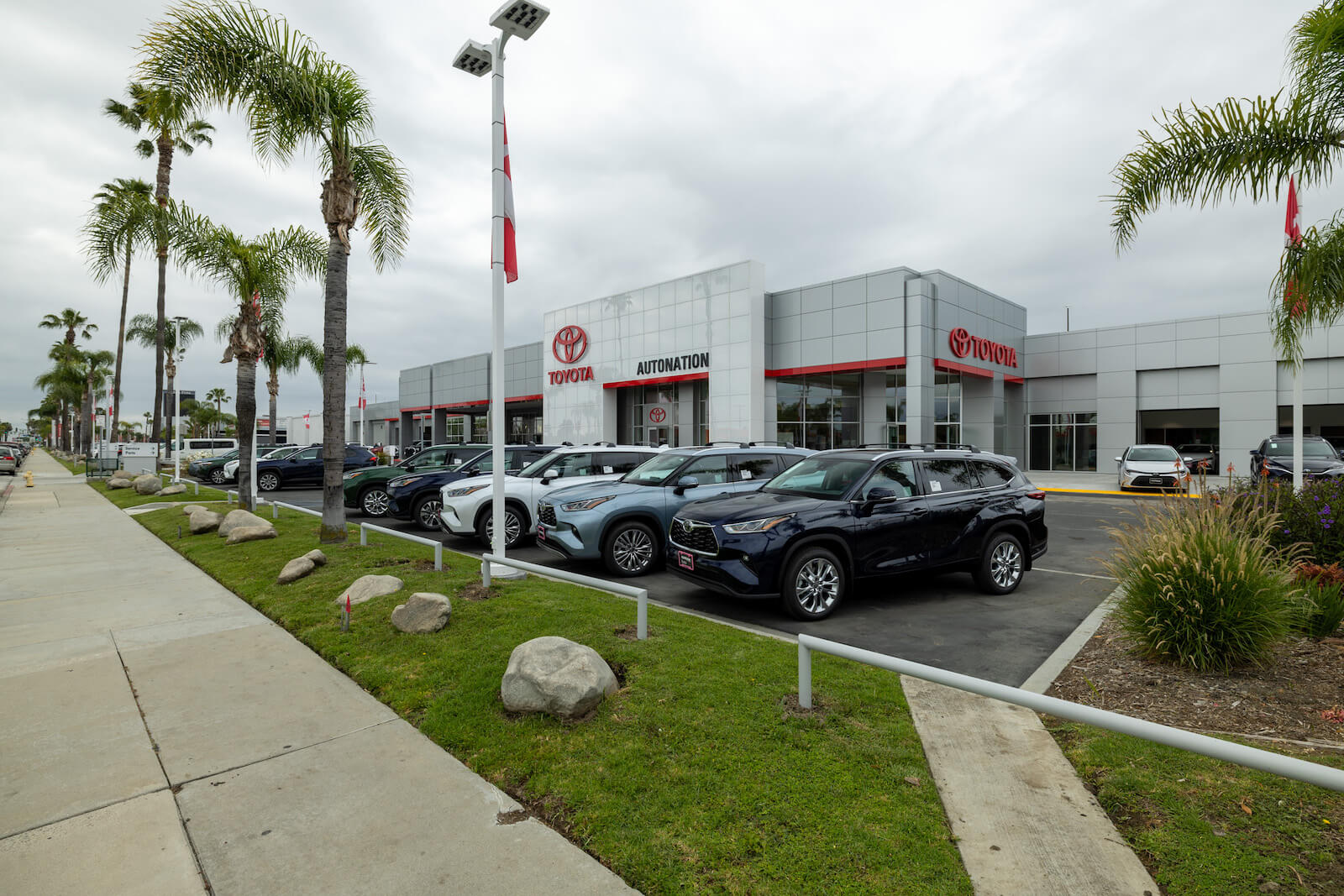 AutoNation Toyota Buena Park Buena Park (714)627-5562