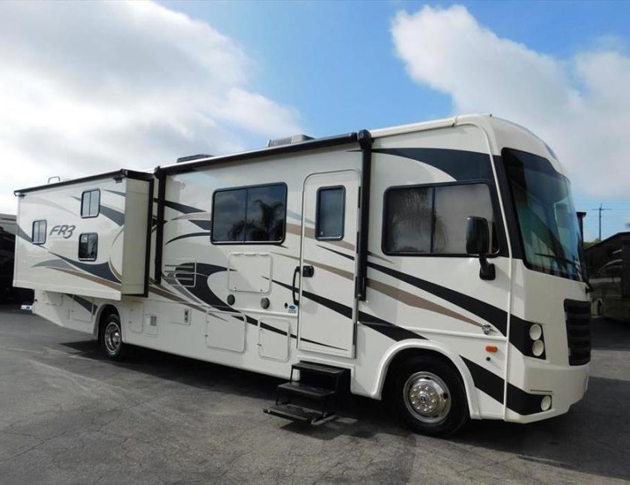 Quest RV Rental - Rockwall, TX