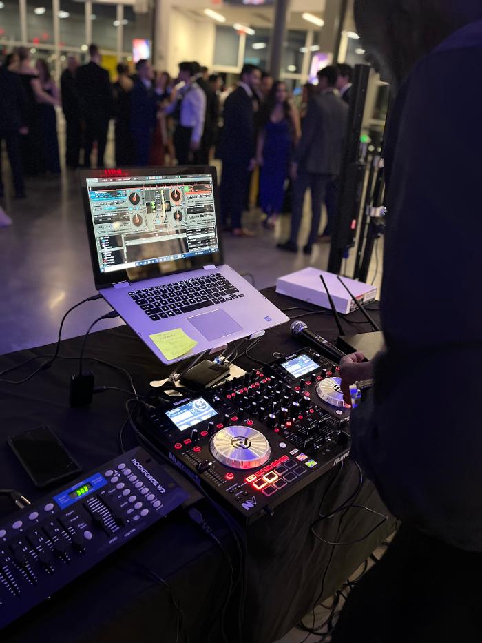 C Sparkz Mobile Entertainment Image