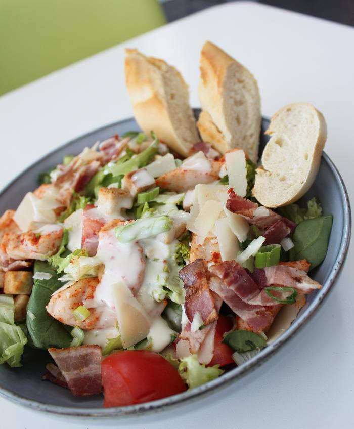 Sportsbar & Terrasse, Flughafenstrasse in Zürich-Flughafen