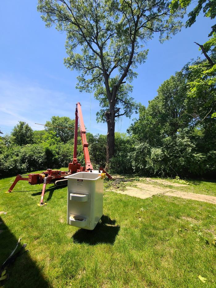Liscombe Tree Service - Saint Charles, MO