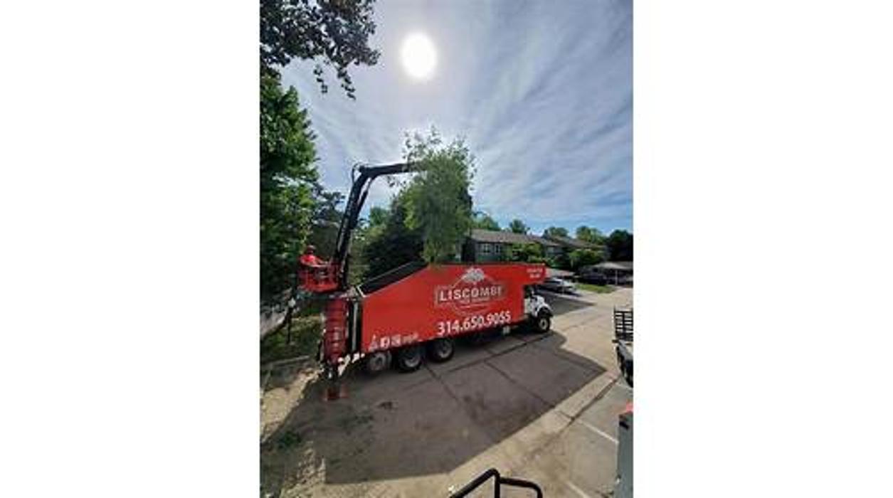 Liscombe Tree Service - Saint Charles, MO