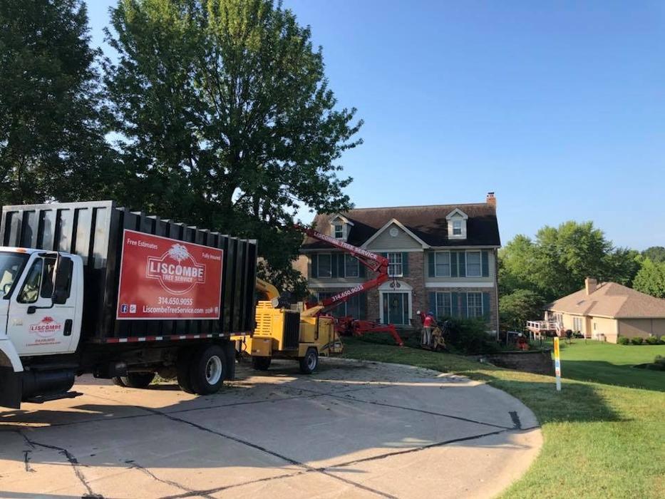 Liscombe Tree Service - Saint Charles, MO