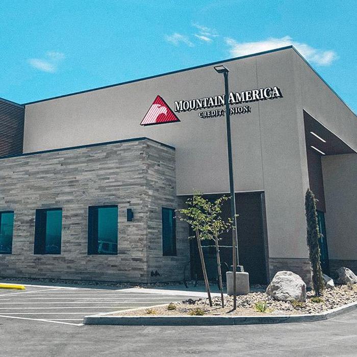 Mountain America Credit Union - Henderson: St. Rose Parkway Branch Image