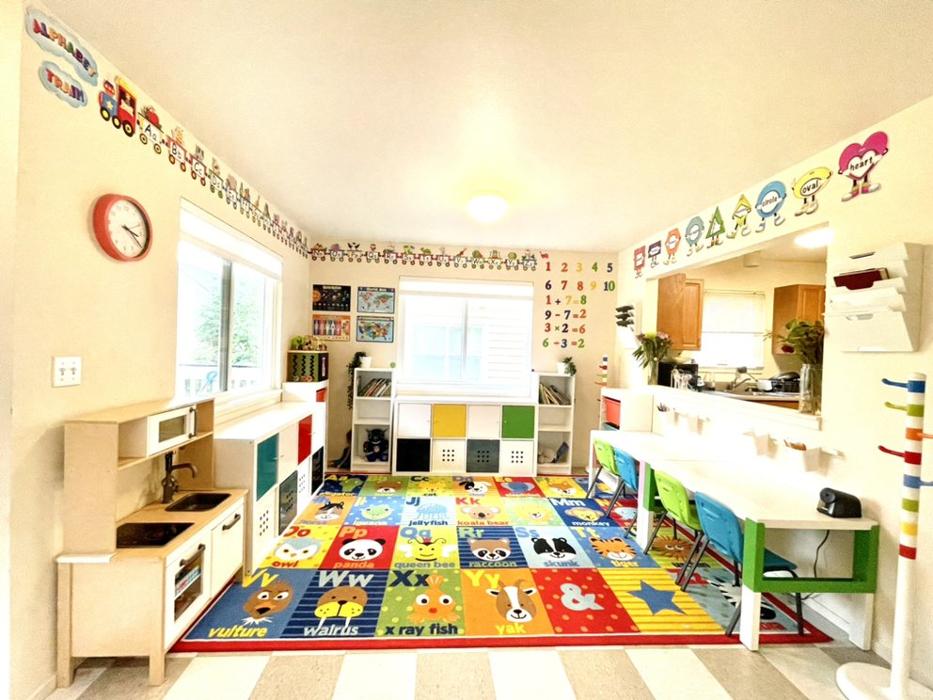 Bright Minds Home Childcare - Seattle, WA