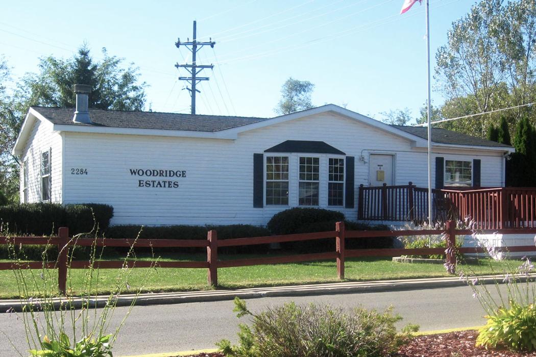 Woodridge Estates Manufactured Housing Community - Freeport, IL