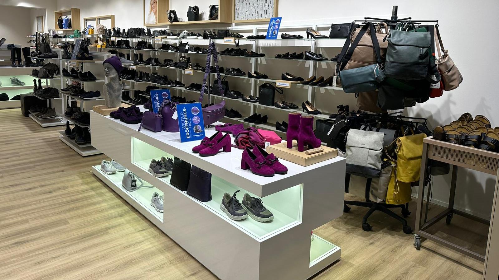 Tiefenbacher Schuhe, Shoppi Tivoli Spreitenbach in Spreitenbach