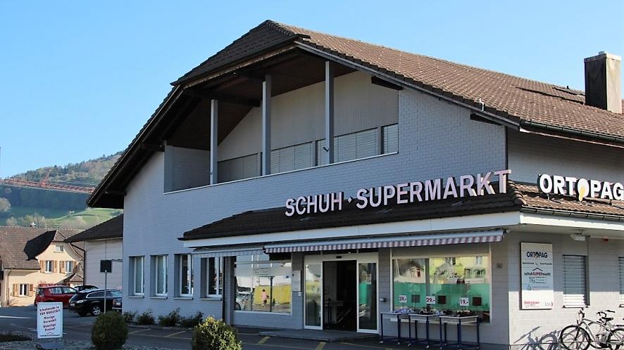 schuhSUPERmarkt, Aarauerstrasse in Reinach