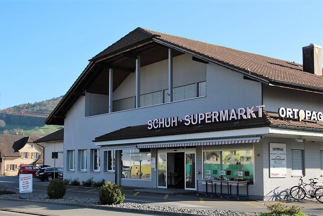 schuhSUPERmarkt, Aarauerstrasse in Reinach